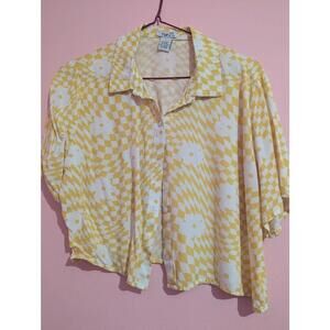Rue21 Groovy Yellow Checkered button-up crop top